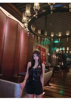 170cm slim Taiwanese student girl escort