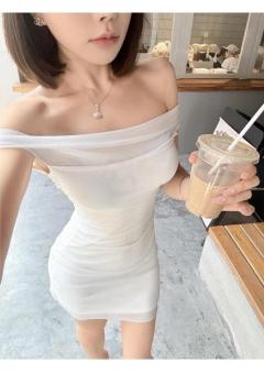 Good looking girl first love girlfriend experience
